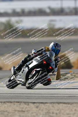 media/Nov-16-2025-Race Pace (Sun) [[8c5fa54630]]/Non Verified Riders (1st 20 Minutes)/1-Turn 14 (10am)/